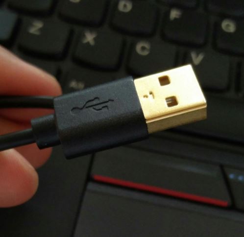 电缆创建USB- c到USB 3适配器