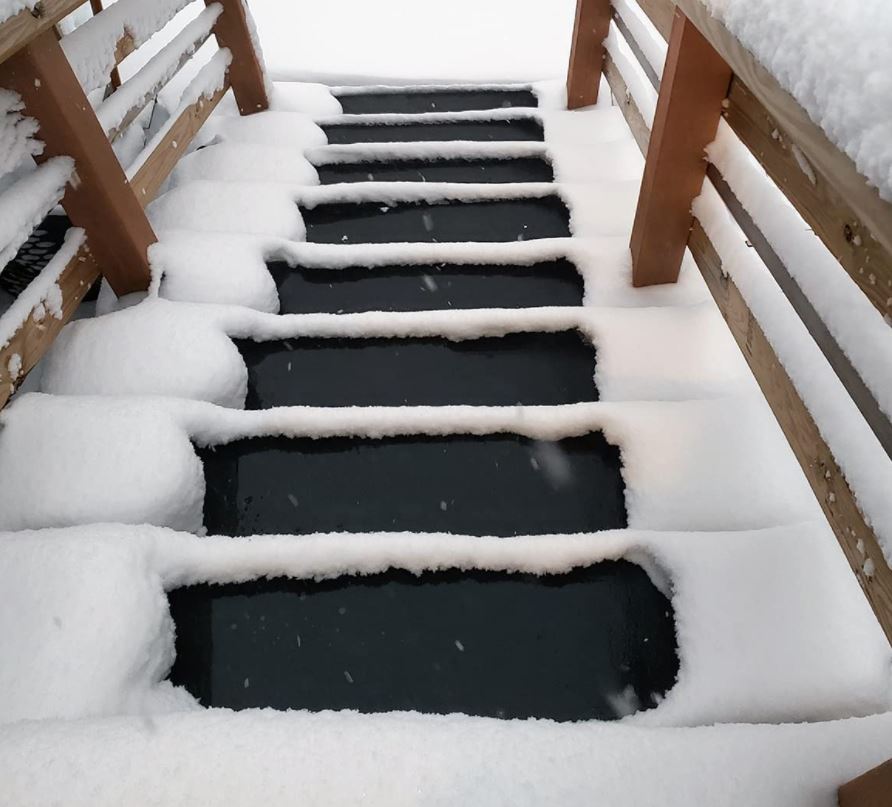 加热楼梯用的融化雪的垫子